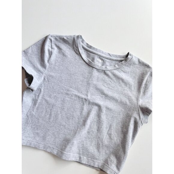 Aritzia TNA Hold-It Ortiz Grey Cotton Jersey Cropped Crew Neck T-Shirt, Size M - Picture 6 of 16